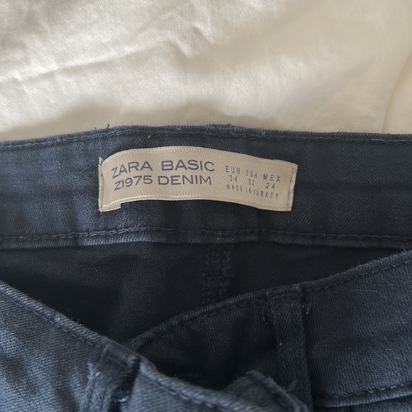 jeans - Picture 3 of 3